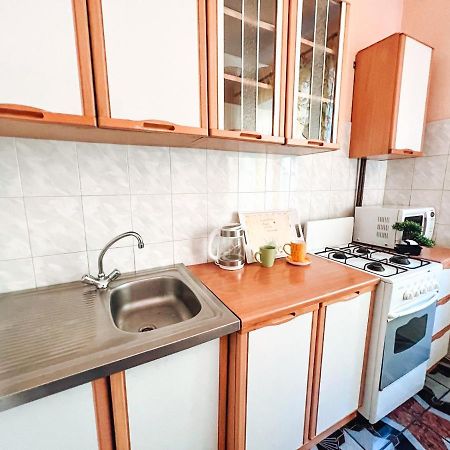 1-Room Apartments Kiev City Center Kyiv Exterior foto
