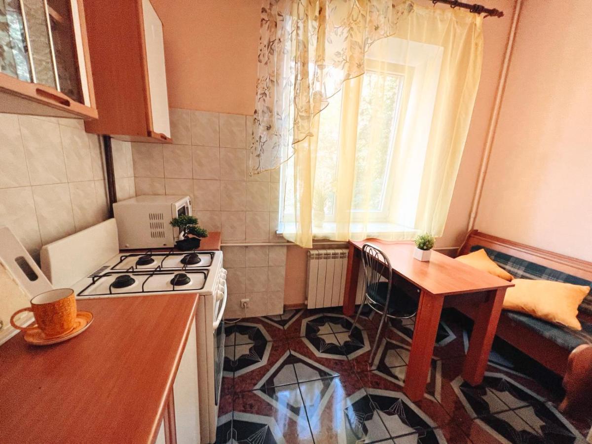 1-Room Apartments Kiev City Center Kyiv Exterior foto