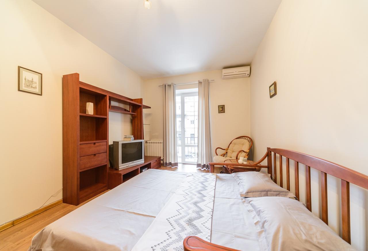 1-Room Apartments Kiev City Center Kyiv Exterior foto