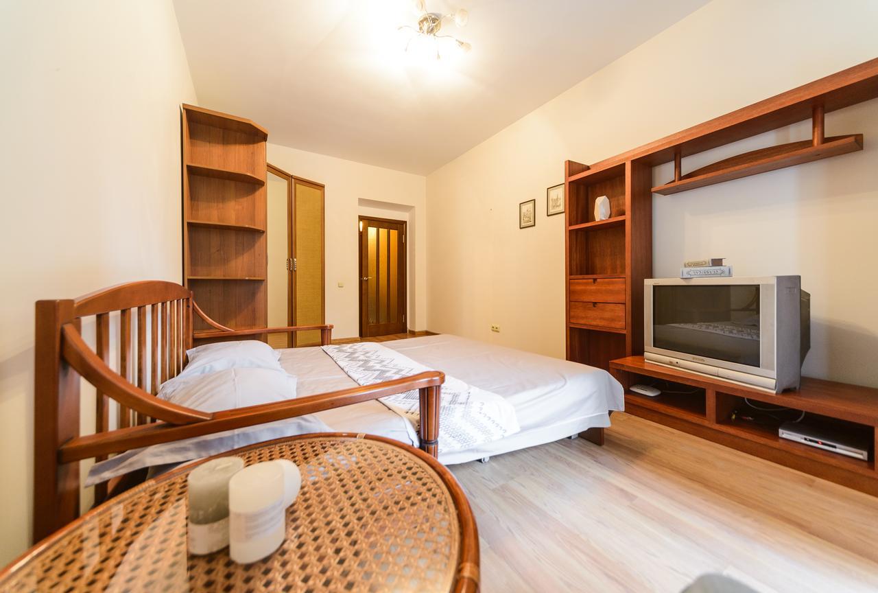 1-Room Apartments Kiev City Center Kyiv Exterior foto