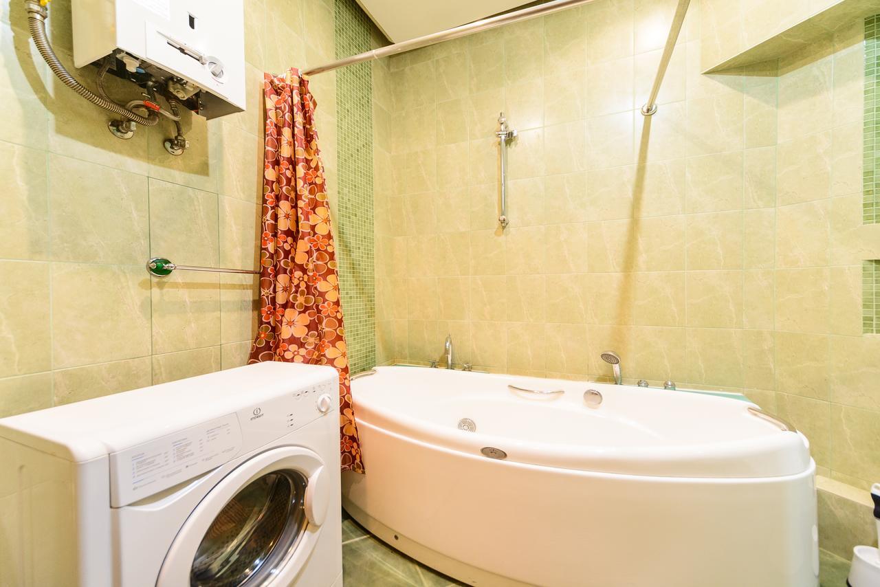 1-Room Apartments Kiev City Center Kyiv Exterior foto