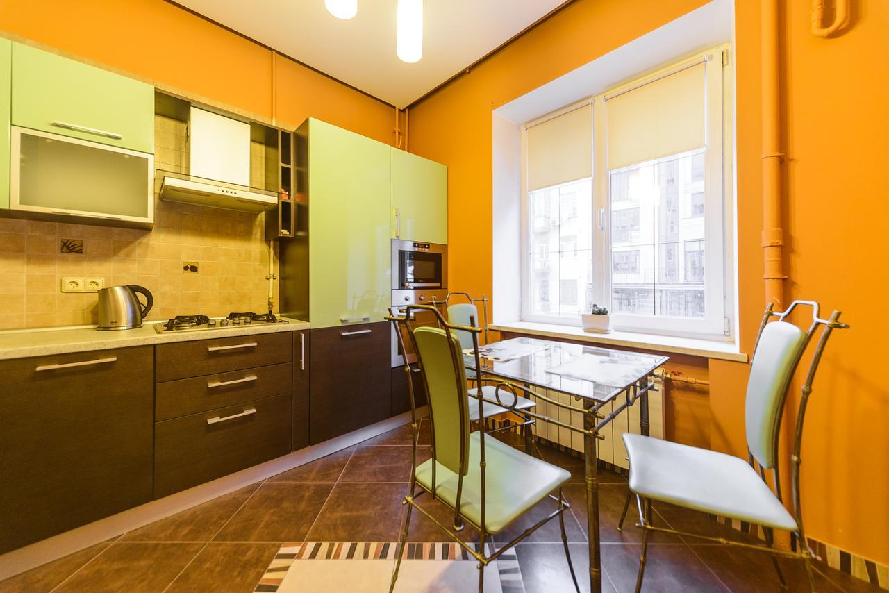 1-Room Apartments Kiev City Center Kyiv Exterior foto